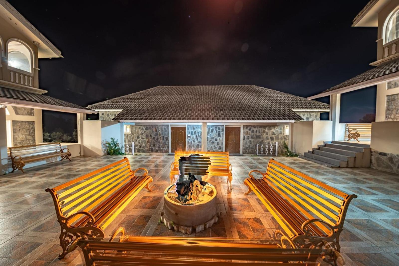 Emerald Stays Ooty By Voye Homes , Italian Luxury Near Ooty Emerald Lake 외부 사진