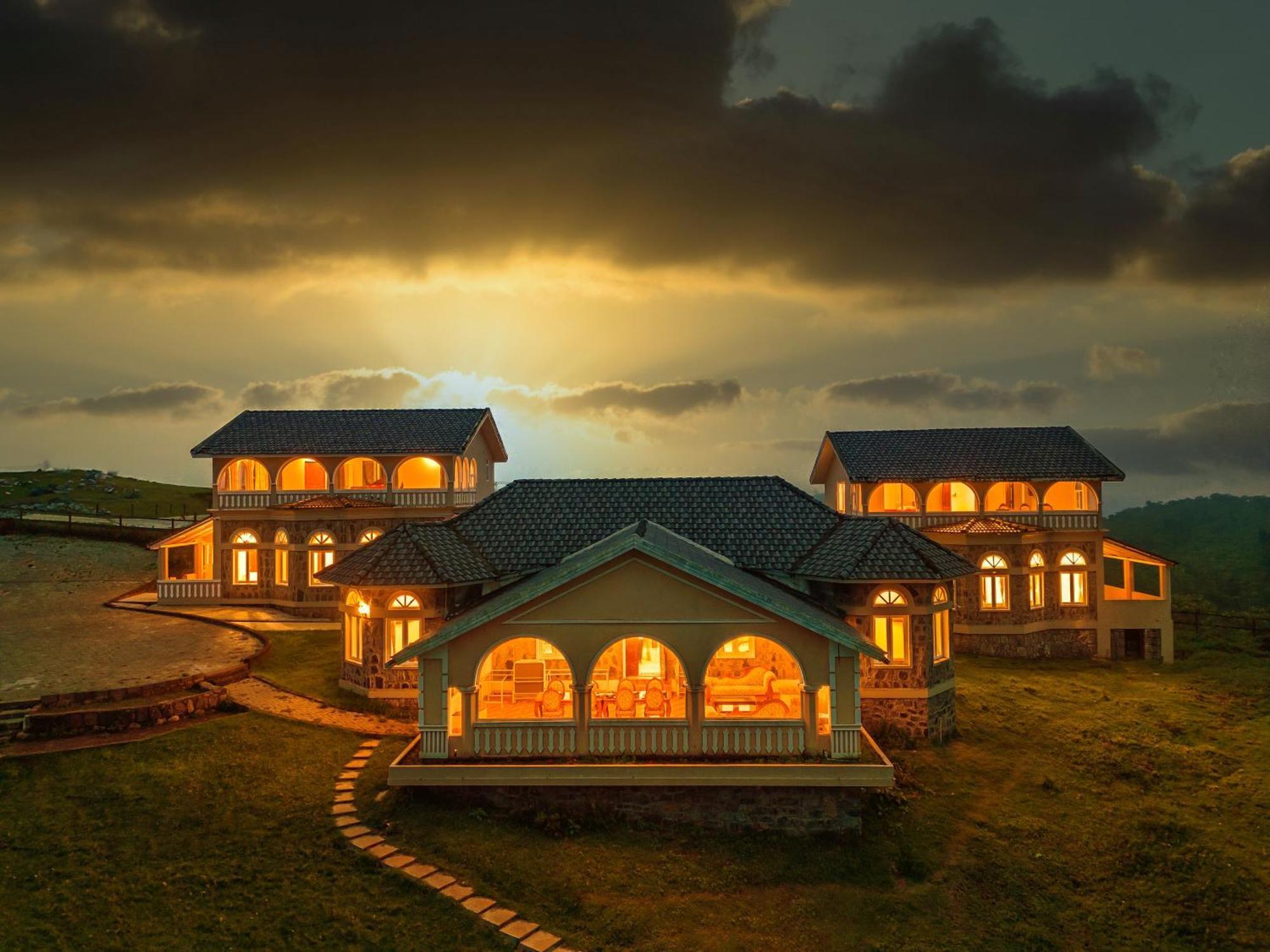 Emerald Stays Ooty By Voye Homes , Italian Luxury Near Ooty Emerald Lake 외부 사진